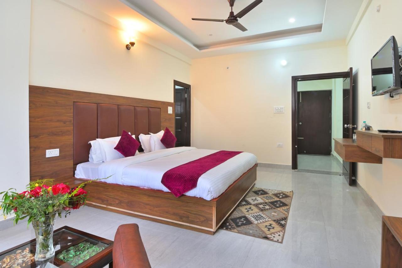 La Riqueza Dhanolti View # Near To Eco Park & Surkanda Devi Temple # Mountain View Rooms With Balcony # Big Parking # Customer Favourite Hotel 达纳尔蒂 外观 照片